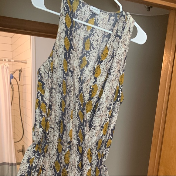 Snake Print Romper - Picture 5 of 8